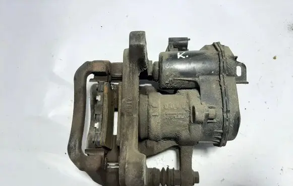 Opel Insignia B Rear brake caliper 84323162