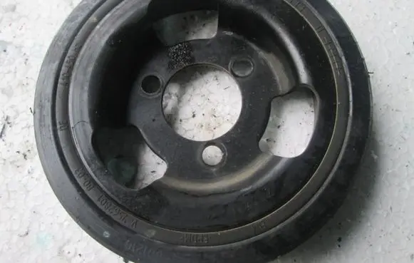 Mini Cooper Countryman R60 Crankshaft pulley