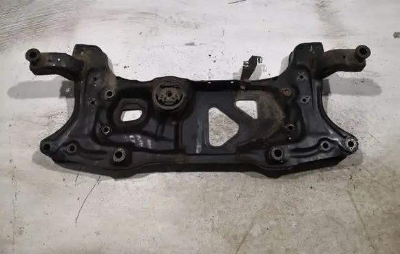Volkswagen Jetta VI Front subframe