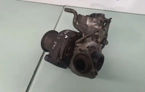 BMW 7 E65 E66 Turbo 11657789076