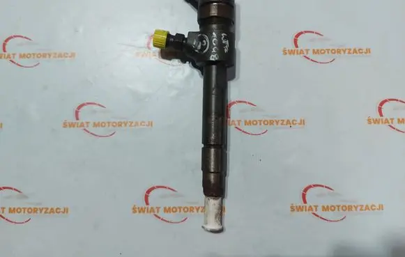 Opel Zafira B Fuel injector 0445110276