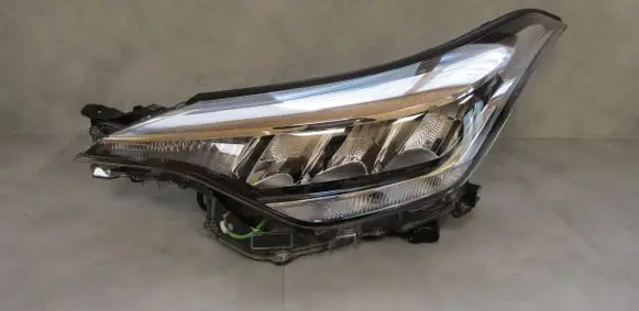 Toyota C-HR I Headlight/headlamp 81150F4180 18679F
