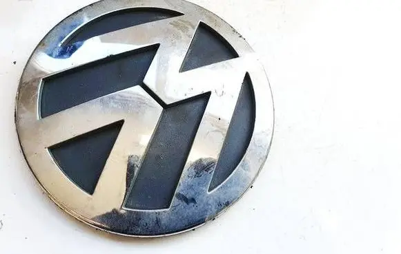 Volkswagen Touran I Manufacturer badge logo/emblem 1T0853630A