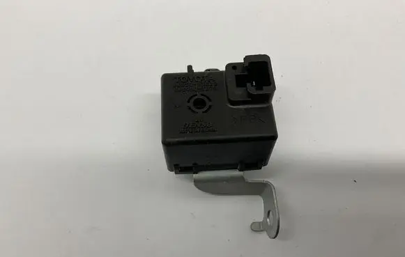 Toyota Corolla Verso AR10 Other relay 8665013010 0689003570