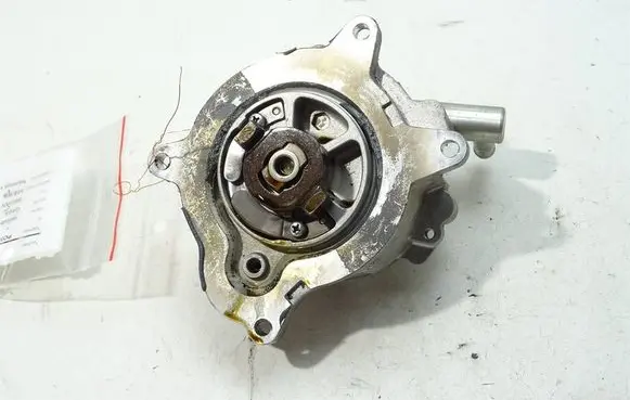 Infiniti Q50 Vacuum pump 146505CA0A