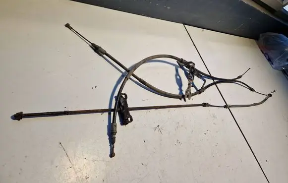 Opel Movano B Handbrake/parking brake wiring cable 364024124R