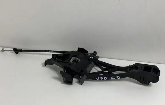 Rear door exterior handle/bracket