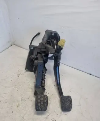 Mercedes-Benz B W245 Pedal assembly 4010047A 4945708 A1692900901