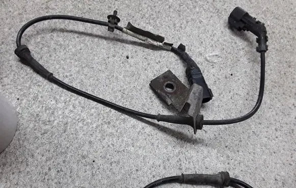 Volvo S40 Rear ABS sensor wiring 30667167