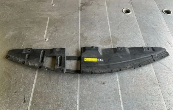 Nissan Qashqai Engine bonnet/hood lock trim molding 5580U100