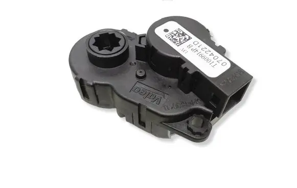 Nissan Leaf II (ZE1) Air flap motor/actuator T1009914P 0704221D
