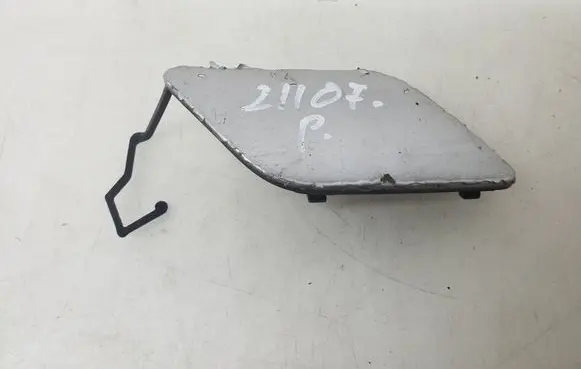 Mercedes-Benz E W211 Front tow hook cap/cover A2118851022