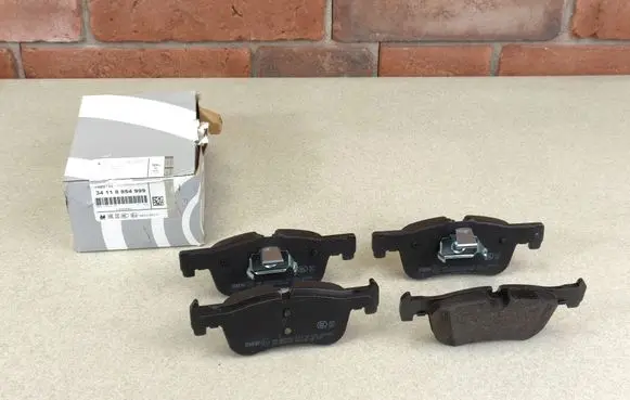 BMW 1 F20 F21 Brake pads (front) 8854999 6858910 6850567