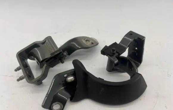 Audi A6 S6 C6 4F Tailgate/trunk/boot hinge 4F9827300D 4F9827299D