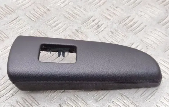 Mercedes-Benz S W221 Front door trim (molding) A2217301989