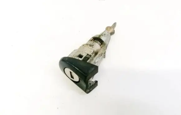 Volkswagen Golf Plus Front door lock (next to the handle) 5M0837167A 5M0837168A