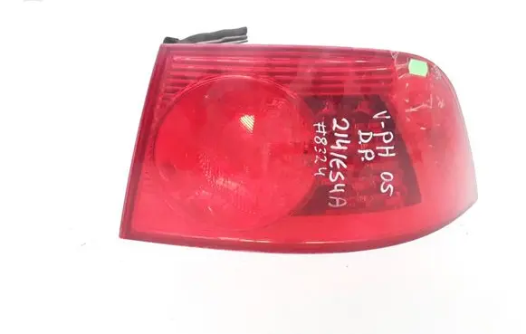 Volkswagen Phaeton Rear/tail lights 333122R