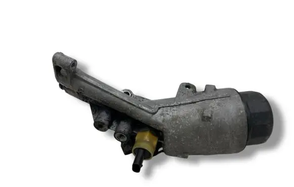Jaguar XE Oil filter mounting bracket G4D36714