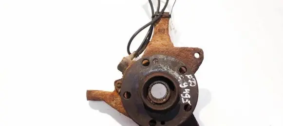 Front wheel hub