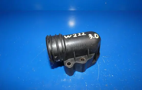 Engine coolant pipe/hose