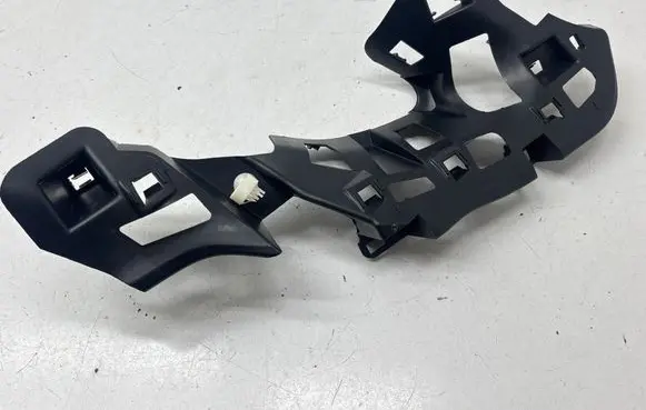 Renault Captur Rear bumper mounting bracket 769469273R 634140131