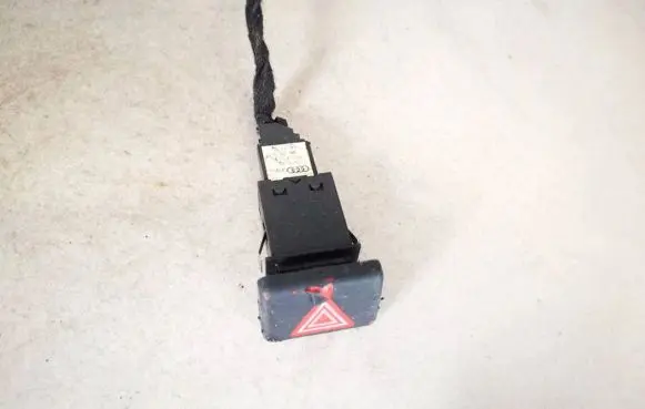 Audi A4 S4 B6 8E 8H Hazard light switch 8e0941509