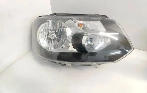 Volkswagen Transporter - Caravelle T5 Headlight/headlamp 7E1941016H 030125430200 LE08A6194
