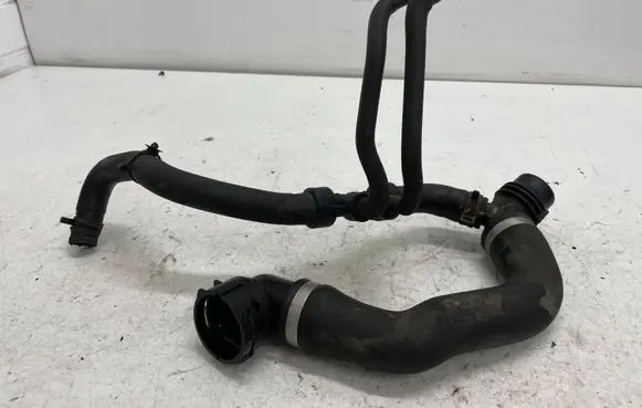 Mercedes-Benz E W213 Engine coolant pipe/hose A2135014100