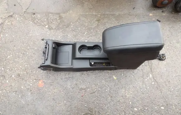 Renault Kangoo III Center console