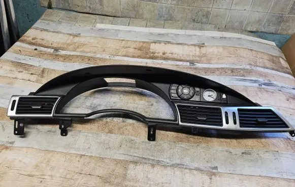 Chrysler Pacifica Dashboard center trim panel F1014B2011 13H56M 16813981
