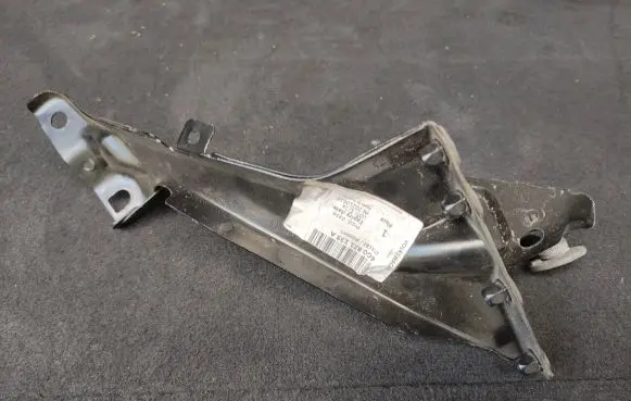 Audi A6 S6 C7 4G Fender mounting bracket 4G0821135A 17721