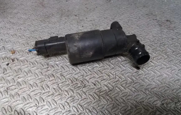Peugeot 107 Windscreen/windshield washer pump 9632984980