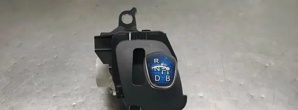 Toyota Prius+ (ZVW40) Gear shifter/selector 75G616LHD
