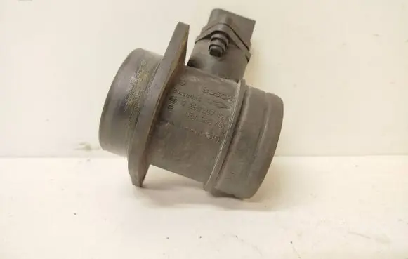 Volkswagen Golf IV Mass air flow meter 06A906461 0280217121