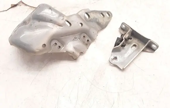 Rear door hinge set