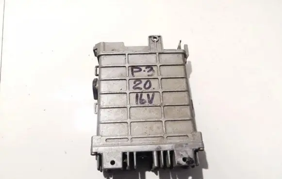 Volkswagen PASSAT B3 Engine control unit/module 8a0907404 0261200858