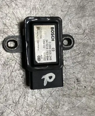 BMW 5 E39 ESP acceleration yaw rate sensor 265005248 6753694