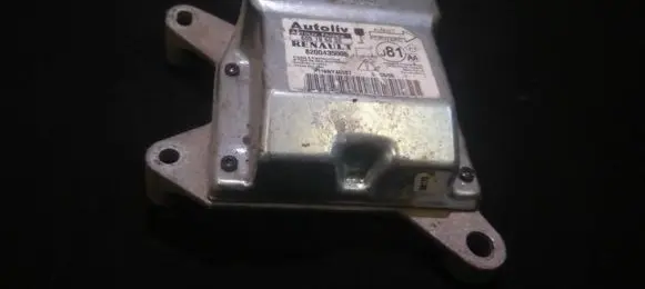 Renault Espace III Airbag control unit/module 605786000 8200435005