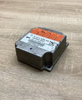 Mercedes-Benz E W211 Airbag control unit/module A2118704326