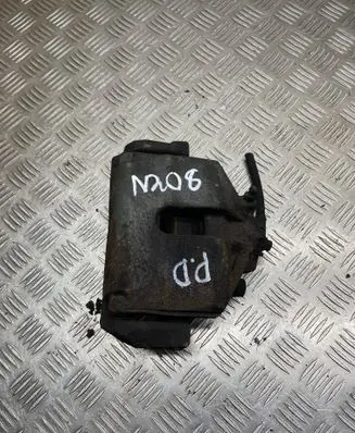 Volkswagen Jetta VI Front brake caliper