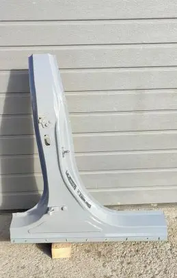 Ford Puma Pillar (middle) 