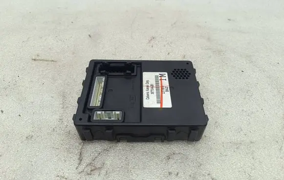 Suzuki Grand Vitara I Comfort/convenience module 3677064JB1 B64J2 L0T6516