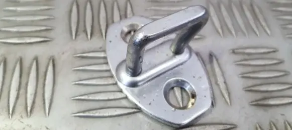 Volkswagen Golf V Rear door lock loop/hook striker 