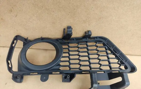 BMW 3 F30 F35 F31 Front bumper lower grill 8062632 51118062632