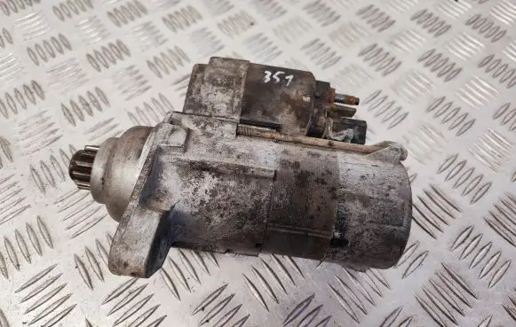 Volkswagen Caddy Starter motor 02Z911024K