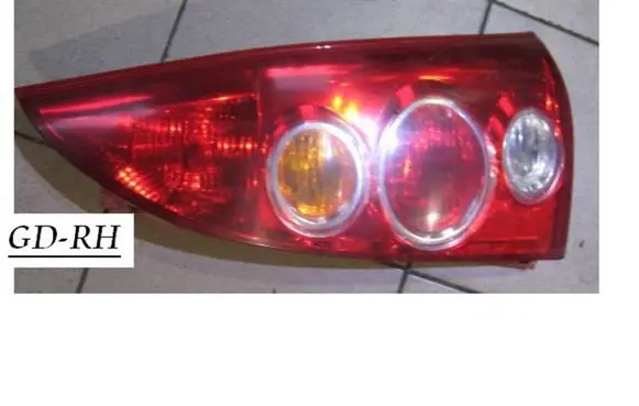 Mazda Premacy Rear/tail lights 1952R