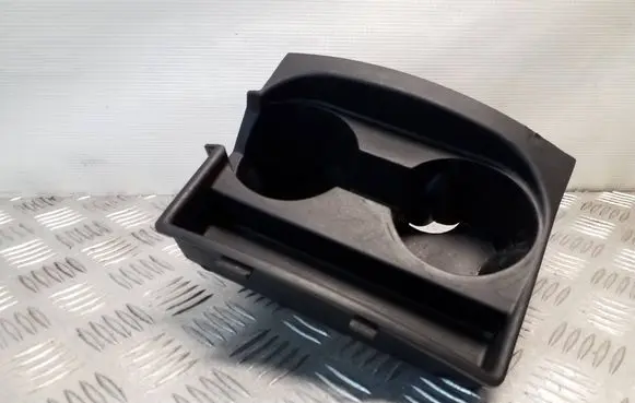 Jeep Grand Cherokee (WK) Cup holder front