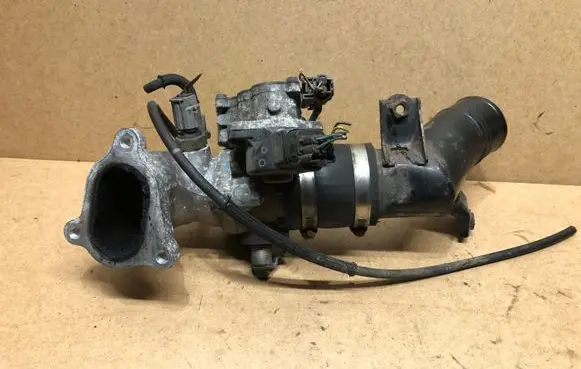 Toyota Avensis T250 Throttle valve 8967221020