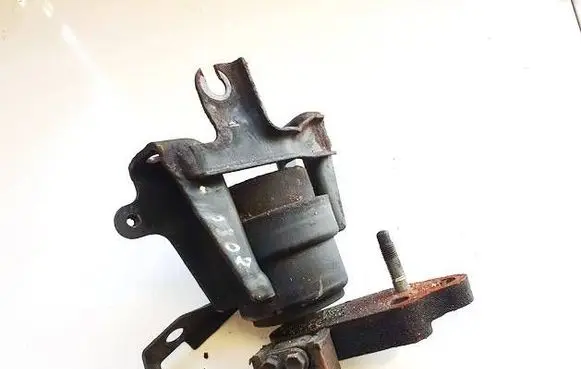 Toyota Corolla Verso AR10 Engine mount bracket 11e7