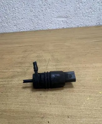 Mercedes-Benz C W204 Windscreen/windshield washer pump 2218690121 D9120